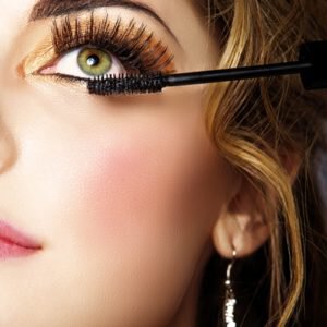 Get showstopping lashes with this tip.