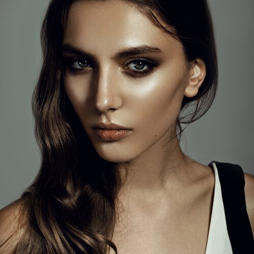 High cheekbones give the face a more beautiful, youthful appearance.
